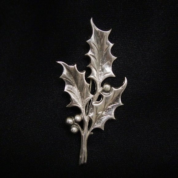Vintage Jewelry - RARE Thomas Ebbutt Scottish Silver Thistle Brooch